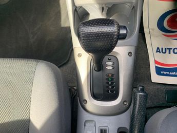 Toyota RAV-4 2.0 NRG 3 DOOR AUTOMATIC WITH FANTASTIC TOYOTA SERVICE HISTORY W