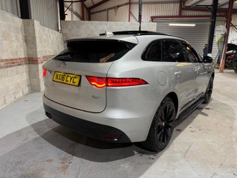 Jaguar F-Pace 2.0 D180 R-Sport SUV 5dr Diesel Auto AWD Euro 6 (s/s) (180 ps)