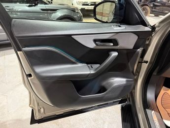 Jaguar F-Pace 2.0 D180 R-Sport SUV 5dr Diesel Auto AWD Euro 6 (s/s) (180 ps)