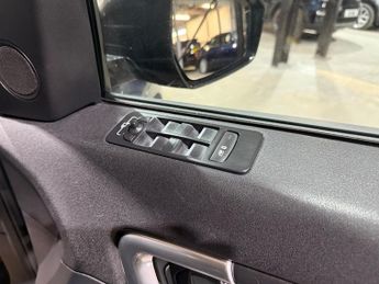 Land Rover Discovery Sport 2.0 TD4 HSE Luxury SUV 5dr Diesel Auto 4WD Euro 6 (s/s) (180 ps)