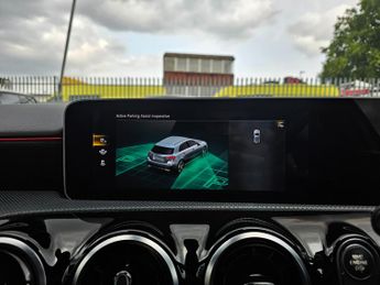 Mercedes-Benz A Class 1.5 A180d AMG Line (Executive) Hatchback 5dr Diesel 7G-DCT Euro