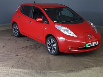 Nissan Leaf 30kWh Tekna Hatchback 5dr Electric Auto (109 bhp)