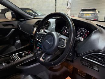 Jaguar F-Pace 2.0 D180 R-Sport SUV 5dr Diesel Auto AWD Euro 6 (s/s) (180 ps)