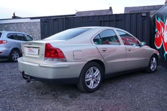 Volvo S60 2.4 D5 S Saloon 4dr Diesel Automatic (199 g/km, 163 bhp)