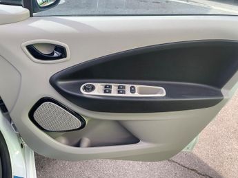 Renault Zoe 22kWh Dynamique Intens Hatchback 5dr Electric Auto (88 bhp)