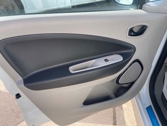 Renault Zoe 22kWh Dynamique Intens Hatchback 5dr Electric Auto (88 bhp)