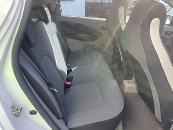 Renault Zoe 22kWh Dynamique Intens Hatchback 5dr Electric Auto (88 bhp)