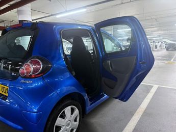 Toyota Aygo 1.0 VVT-i Blue Hatchback 5dr Petrol MultiMode Euro 4 (67 bhp)