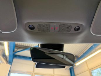 Tesla Model 3 (Dual Motor) Performance Saloon 4dr Electric Auto 4WDE (Performa