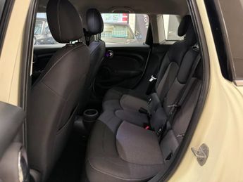 Mini Hatch 1.5 Cooper Hatchback 5dr Petrol Auto Euro 6 (s/s) (136 ps)