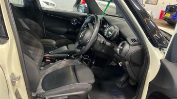 Mini Hatch 1.5 Cooper Auto Euro 6 (s/s) 5dr