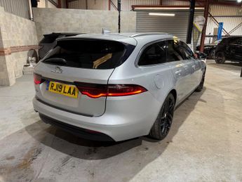 Jaguar XF 2.0d Prestige Sportbrake 5dr Diesel Auto Euro 6 (s/s) (163 ps)