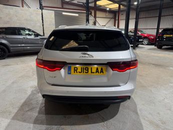 Jaguar XF 2.0d Prestige Sportbrake 5dr Diesel Auto Euro 6 (s/s) (163 ps)