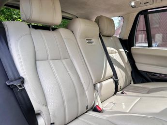 Land Rover Range Rover 4.4 SD V8 Autobiography SUV 5dr Diesel Auto 4WD Euro 6 (s/s) LWB