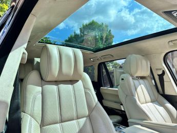Land Rover Range Rover 4.4 SD V8 Autobiography SUV 5dr Diesel Auto 4WD Euro 6 (s/s) LWB