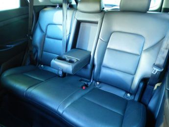 Hyundai Tucson 2.0 CRDi Premium SUV 5dr Diesel Auto 4WD Euro 6 (136 ps)