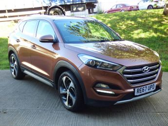 Hyundai Tucson 2.0 CRDi Premium SUV 5dr Diesel Auto 4WD Euro 6 (136 ps)