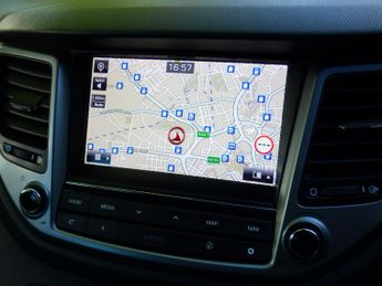 Hyundai Tucson 2.0 CRDi Premium SUV 5dr Diesel Auto 4WD Euro 6 (136 ps)