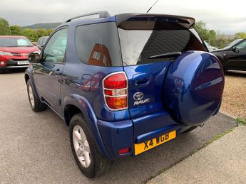Toyota RAV4 2.0 VVT-i XT3 SUV 3dr Petrol Automatic 4WD RARE AUTO TOYOTA SERV