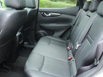 Nissan Qashqai 1.2 DIG-T Tekna SUV 5dr Petrol XTRON 2WD Euro 6 (s/s) (115 ps)