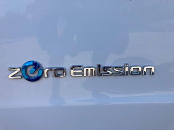 Nissan e-NV200 40kWh Tekna Panel Van 5dr Electric Auto SWB (Quick Charge) 109 p