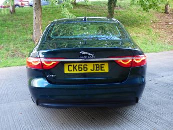 Jaguar XF 2.0d Portfolio Saloon 4dr Diesel Auto Euro 6 (s/s) (163 ps)
