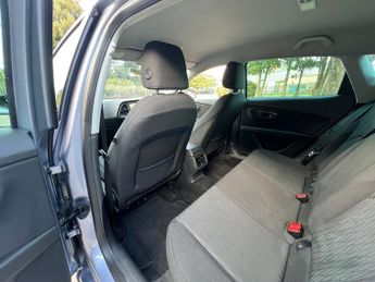 SEAT Leon 1.6 TDI SE Dynamic Technology Hatchback 5dr Diesel DSG Euro 6 (s