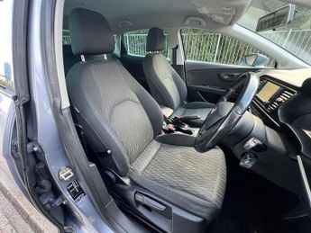 SEAT Leon 1.6 TDI SE Dynamic Technology Hatchback 5dr Diesel DSG Euro 6 (s