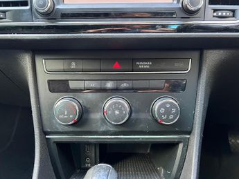 SEAT Leon 1.6 TDI SE Dynamic Technology Hatchback 5dr Diesel DSG Euro 6 (s