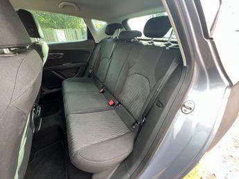 SEAT Leon 1.6 TDI SE Dynamic Technology Hatchback 5dr Diesel DSG Euro 6 (s