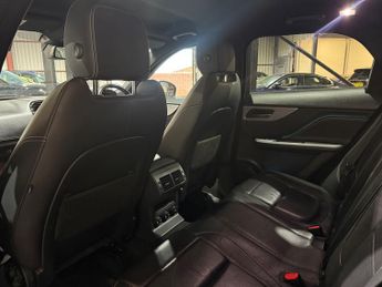 Jaguar F-Pace 2.0 D180 R-Sport SUV 5dr Diesel Auto AWD Euro 6 (s/s) (180 ps)