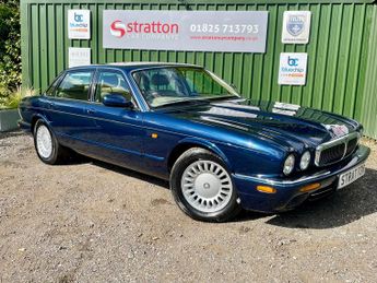 Jaguar XJ XJ8 3.2 4dr Auto