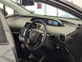 Toyota Prius 1.8 VVT-h Business Edition Plus Hatchback 5dr Petrol Hybrid CVT