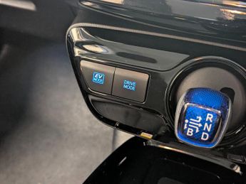 Toyota Prius 1.8 VVT-h Business Edition Plus Hatchback 5dr Petrol Hybrid CVT 