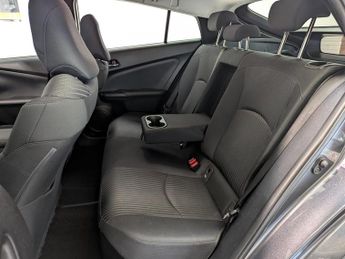 Toyota Prius 1.8 VVT-h Business Edition Plus Hatchback 5dr Petrol Hybrid CVT