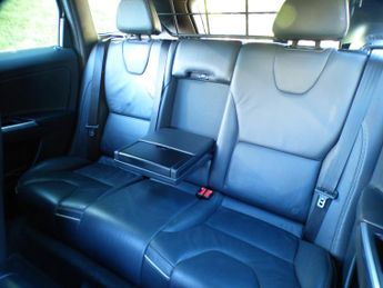 Volvo XC60 2.0 D4 R-Design Lux Nav SUV 5dr Diesel Geartronic Euro 6 (s/s) (