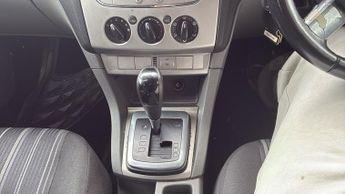 Ford Focus 1.6 Style Hatchback 5dr Petrol Automatic (184 g/km, 99 bhp)