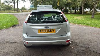 Ford Focus 1.6 Style Hatchback 5dr Petrol Automatic (184 g/km, 99 bhp)