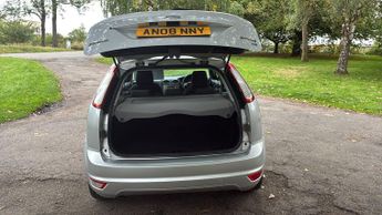 Ford Focus 1.6 Style Hatchback 5dr Petrol Automatic (184 g/km, 99 bhp)
