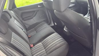Ford Focus 1.6 Style Hatchback 5dr Petrol Automatic (184 g/km, 99 bhp)