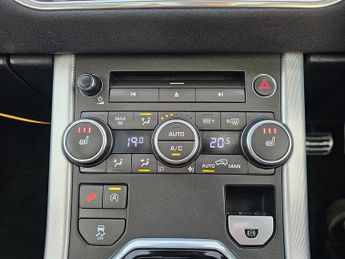 Land Rover Range Rover Evoque 2.0 TD4 HSE Dynamic SUV 5dr Diesel Auto 4WD Euro 6 (s/s) (180 ps
