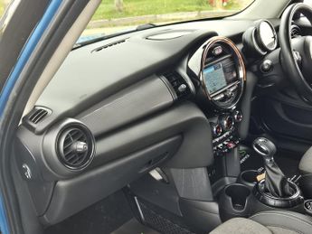 Mini Hatch 1.5 Cooper D Hatchback 5dr Diesel Auto Euro 6 (s/s) (116 ps)