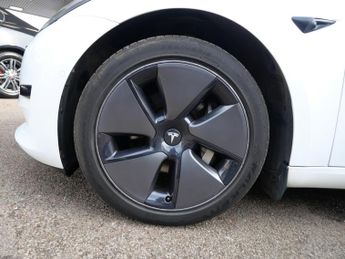 Tesla Model 3 Standard Range Plus Electric Auto RWD (241 bhp) 4dr
