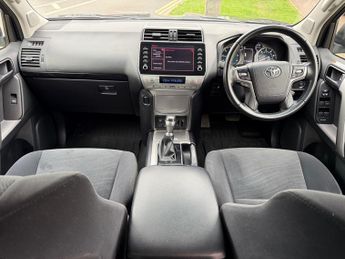 Toyota Land Cruiser 2.8D Active (Navi) Panel Van 5dr Diesel Auto 4WD LWB s/s) (204 p