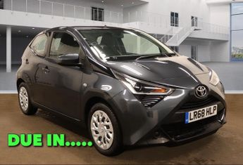 Toyota AYGO 1.0 VVT-i x-play Hatchback 5dr Petrol Manual Euro 6 (71 ps)