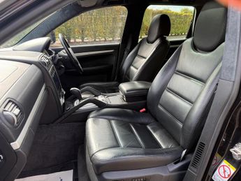 Porsche Cayenne 4.8 Turbo SUV 5dr Petrol Tiptronic S AWD (358 g/km, 500 bhp)