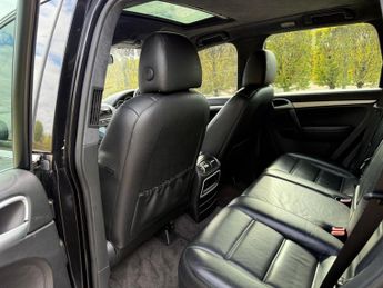 Porsche Cayenne 4.8 Turbo SUV 5dr Petrol Tiptronic S AWD (358 g/km, 500 bhp)