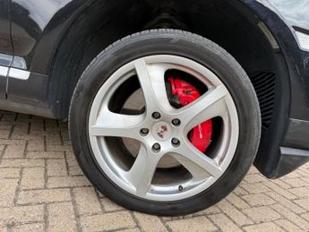 Porsche Cayenne 4.8 Turbo SUV 5dr Petrol Tiptronic S AWD (358 g/km, 500 bhp)