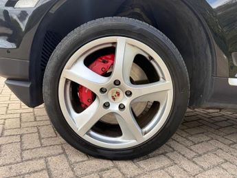 Porsche Cayenne 4.8 Turbo SUV 5dr Petrol Tiptronic S AWD (358 g/km, 500 bhp)