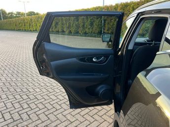 Nissan Qashqai 1.2 DIG-T n-tec+ SUV 5dr Petrol XTRON 2WD Euro 6 (s/s) (115 ps)
